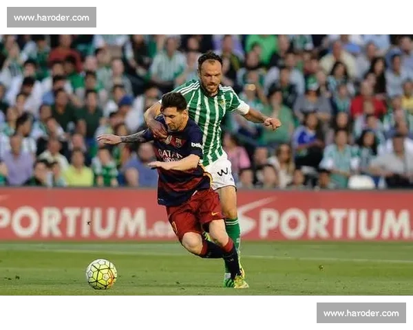 红牌背后的意义与影响：体育竞技中的争议与公正性探讨